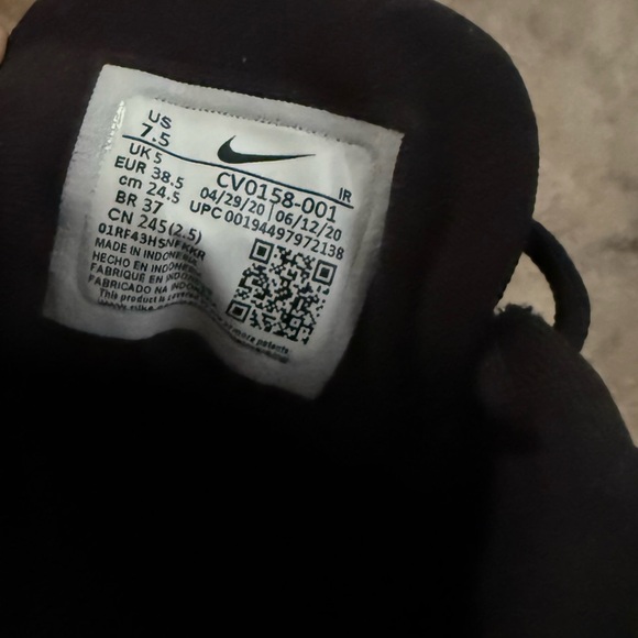 Nike Revolution 5 Premium Black Metallic Gold W - Picture 10 of 12